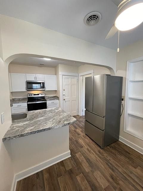 Unit 4 Kitchen