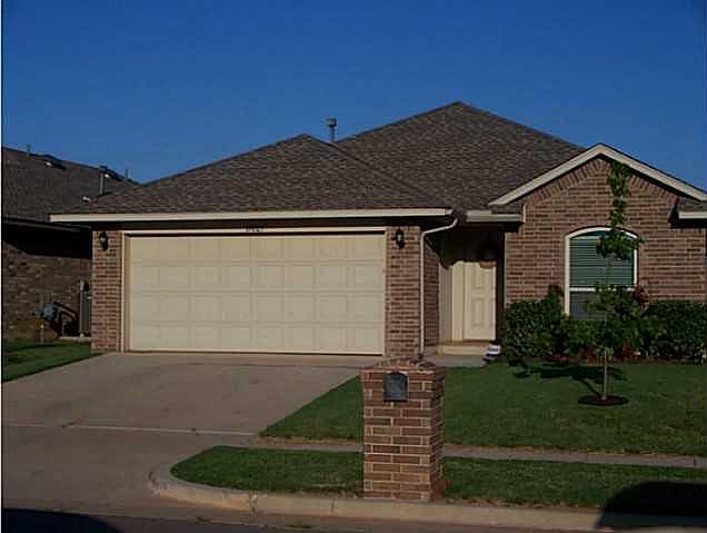 1st image of 19805 Vista Ave