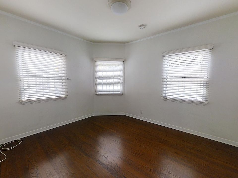 1st image of 1234 S La Jolla Ave #1/2