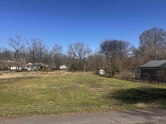 2nd image of 720 Gary St