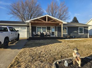 100 E 10th St, Glidden, IA 51443