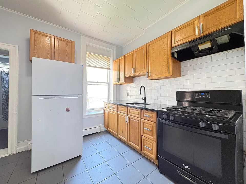 285 Old Bergen Rd #4