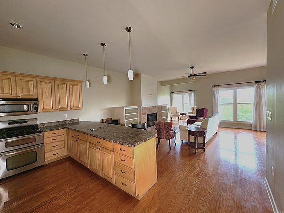 4th image of 515 E Capitol Ave APT 302