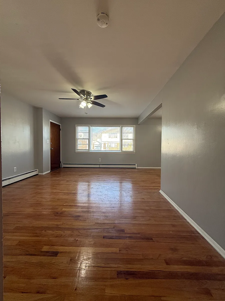 Building Photo - 270 Herbert Ave #1A