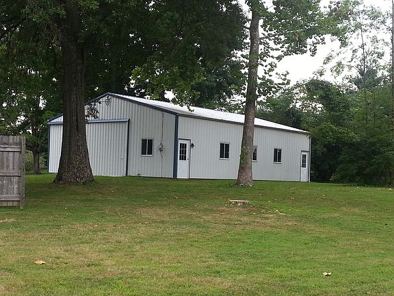 2nd image of 1928 Knoll Ln