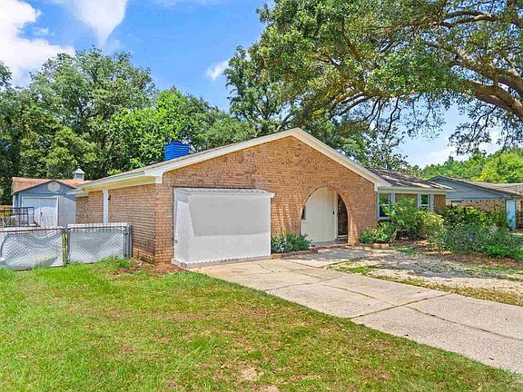 2nd image of 6928 Falcon Ln