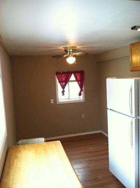 2nd image of 902 S 30th St APT 8