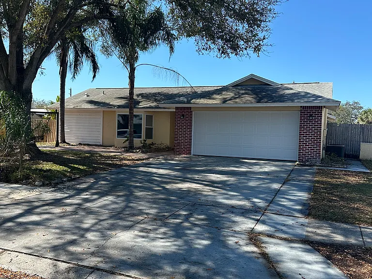 576 Still Meadows Cir W — Photo 2