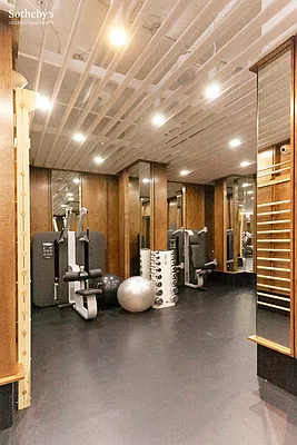 Sold by Sotheby's International Realty | media 14