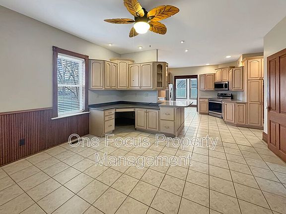 2nd image of 340 N Washington St