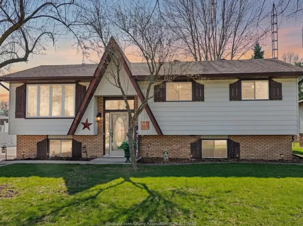 128 Hill St, Kingsville, ON N0R 1B0