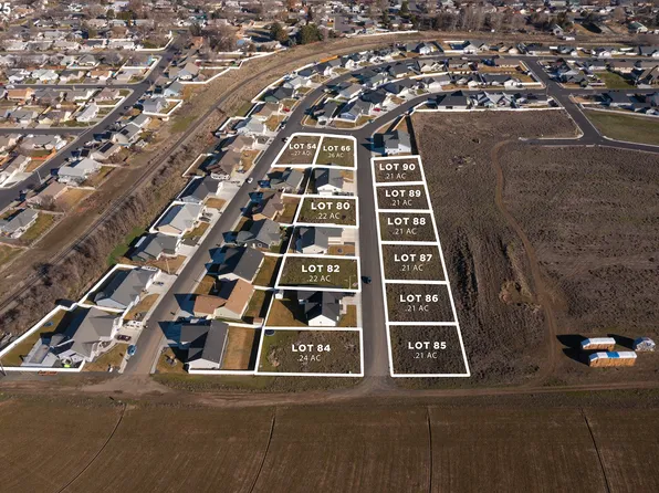 573 SW Desert Sky Dr #89, Hermiston, OR 97838