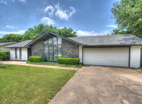 4th image of 3908 Twilight Dr S