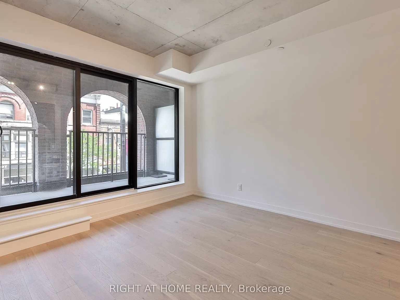 Biblio Lofts — Photo 2