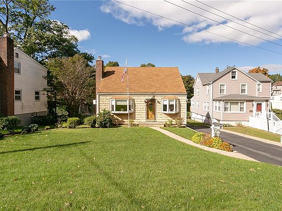 2nd image of 37 Winthrop Ave