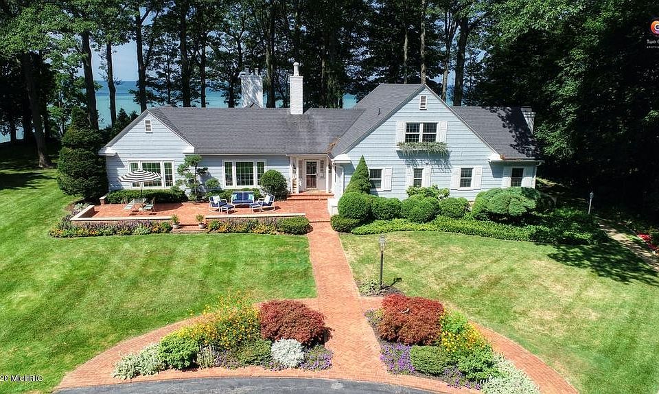 1st image of 2526 Lakeshore Dr