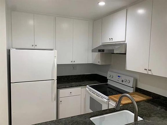 5th image of 735 El Camino Real APT 203