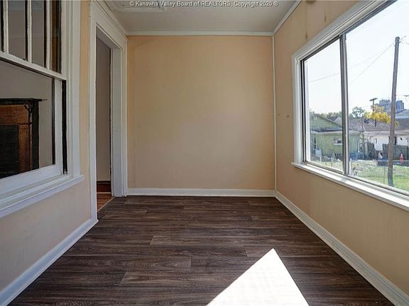 3rd image of 1008 Homer St