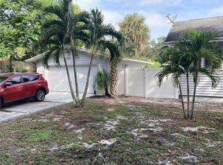 1351 Via Flores Ave, Fort Myers, FL 33901