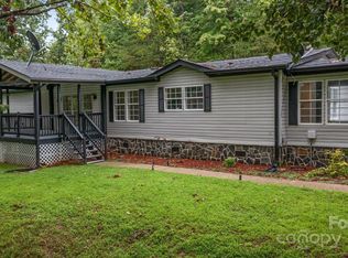 299 Foxtail Heights Dr, Marion, NC 28752