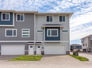 1014 NW Church St, Waukee, IA 50263