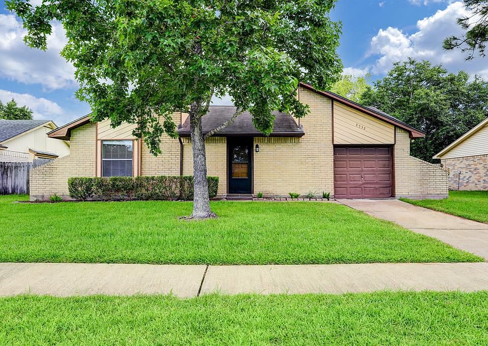 1st image of 2532 Knoxville Dr