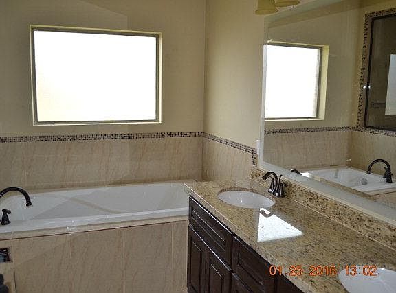 5th image of 10211 N 28th Ln