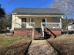 115 Moore St, Central, SC 29630