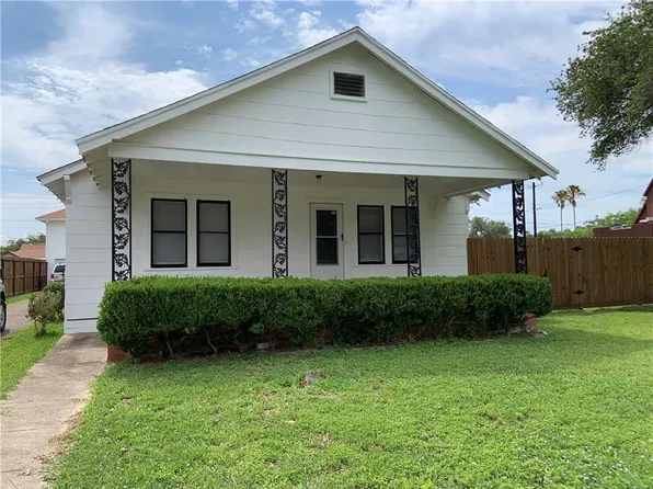 720 McIntyre Ave, Taft, TX 78390