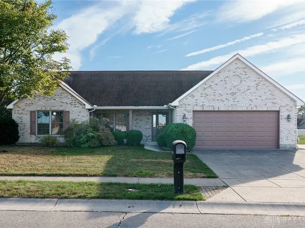 1815 Promenade Ln, Xenia, OH 45385