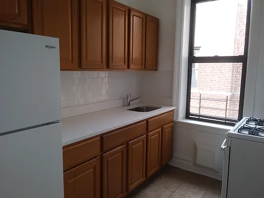 Rented by Picture Realty Inc. | media 3