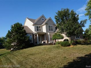 4684 Rosewood Ln, West Bloomfield, MI 48323