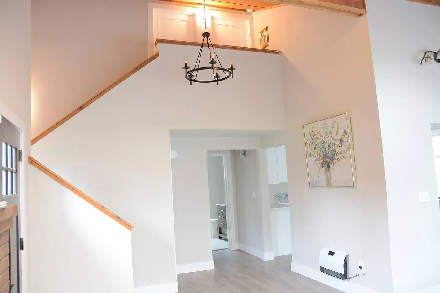 3 bed, 1371 sqft, $3,400 — Photo 2