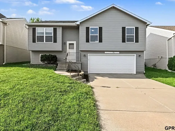 19375 V St, Omaha, NE 68135