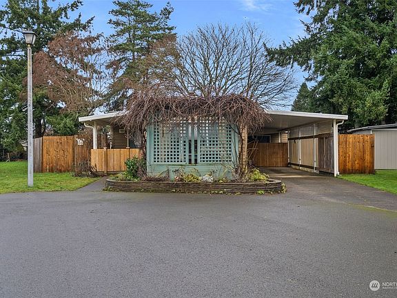 2nd image of 5410 Yakima Lane SE