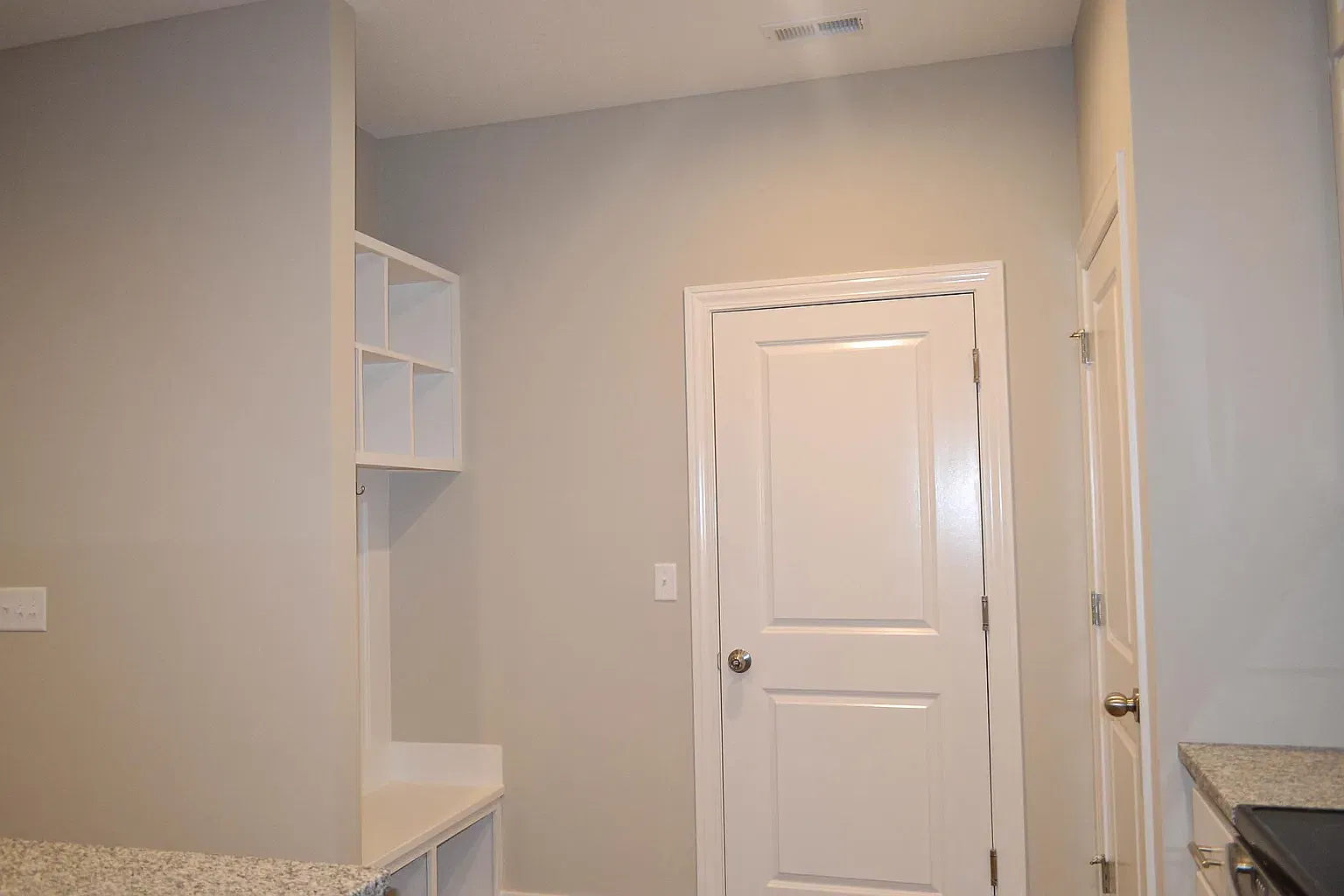 2 bed, 1140 sqft, $1,650 — Photo 2