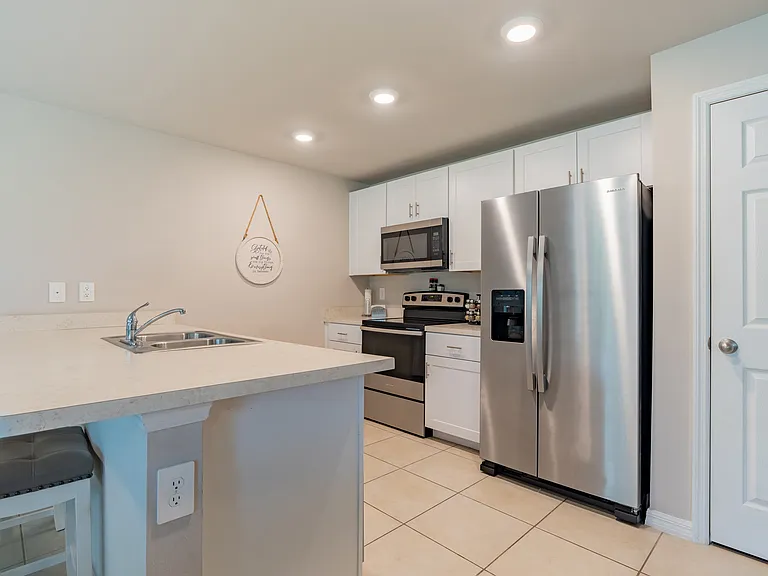 22420 Sacramento Ave — Photo 6