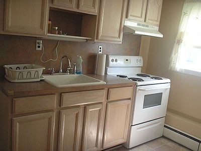 3rd image of 271 Evans Ave