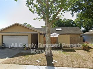 3221 Carriage Dr, Palm Harbor, FL 34684