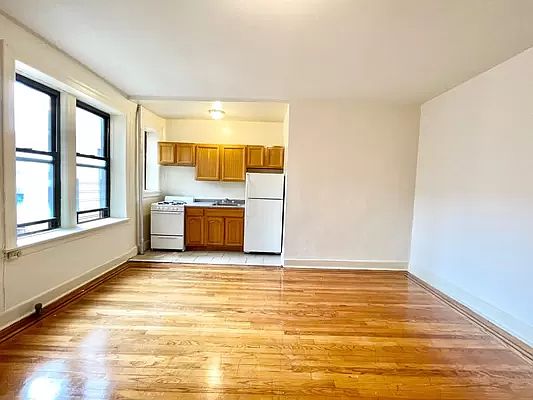 2nd image of 4536 39th Pl APT 5D