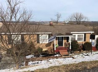 33 Highland Rd, Wheeling, WV 26003