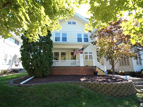 2nd image of 1514 W Parkside Dr