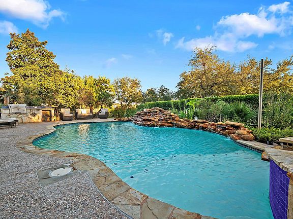 2nd image of 15021 Spillman Ranch Loop