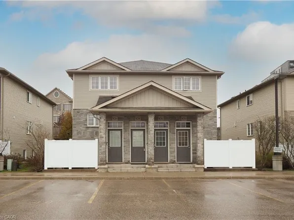 240 Westmeadow Dr #10B, Kitchener, ON N2N 0A1