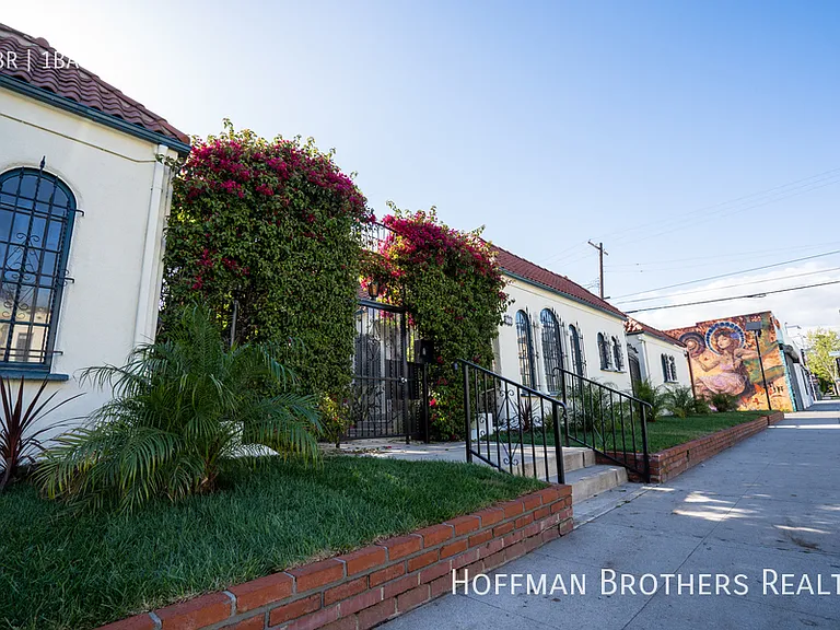 641 N Spaulding Ave — Photo 14