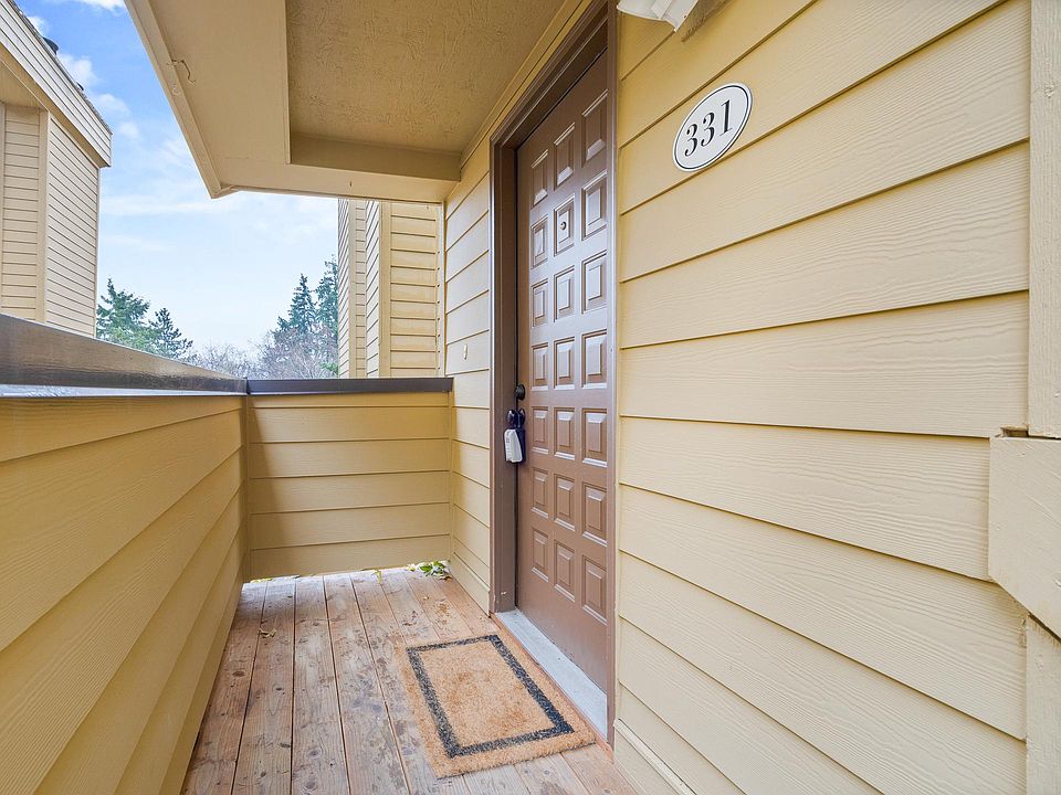 1st image of 1621 NE 113th St APT 331