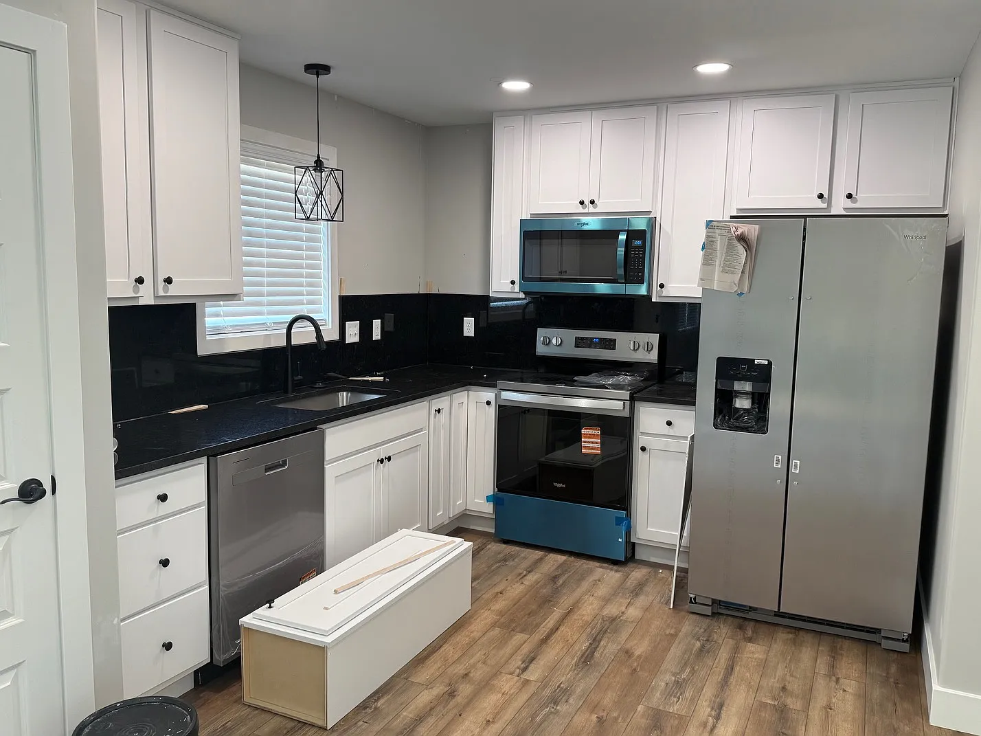 3 bed, 2.5 bath, 1451 sqft, $2,200 — Photo 3