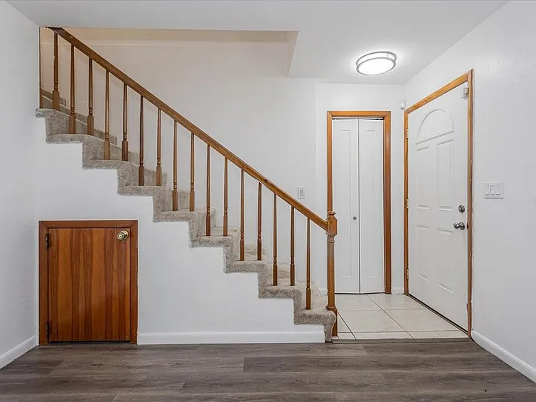 2134 NE 45th Ave — Photo 5