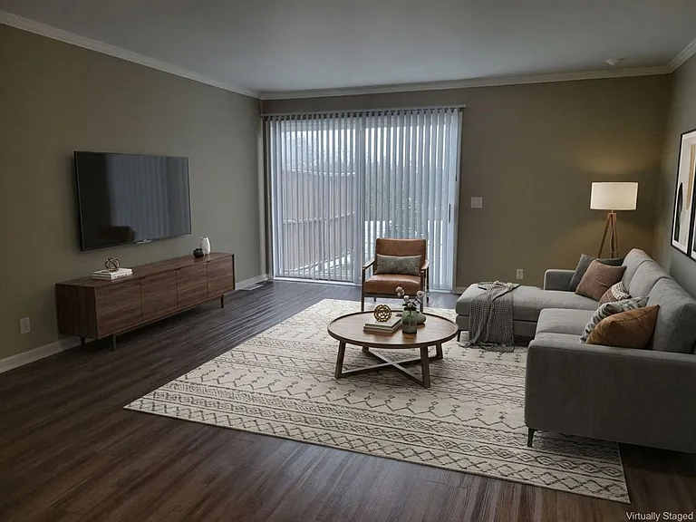 Highland North Townhomes — Photo 2