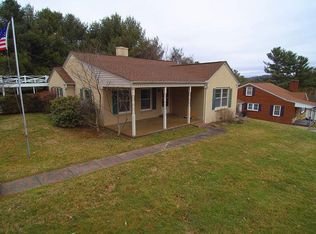 112 Waugh Dr, Galax, VA 24333